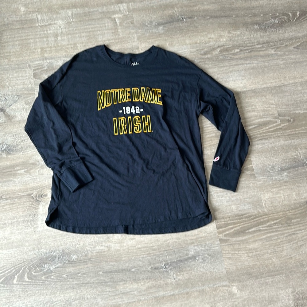 Women’s Large Notre Dame Irish Long Sleeve Shirt